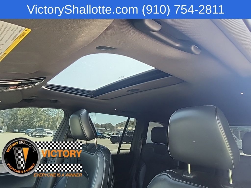 Used 2023 Jeep Grand Cherokee Laredo SUV