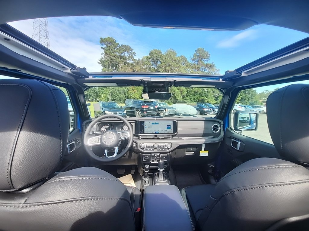New 2027 Jeep Wrangler 4-DOOR SAHARA Sport Utility