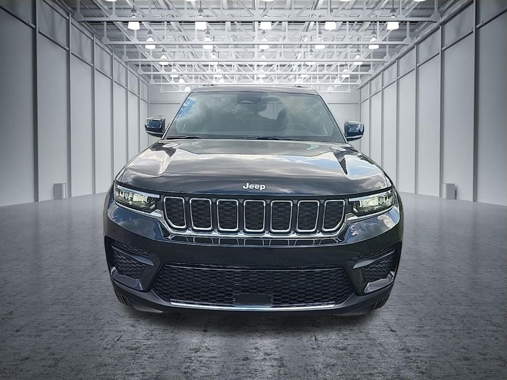 New 2026 Jeep Grand Cherokee LAREDO X 4X2 Sport Utility