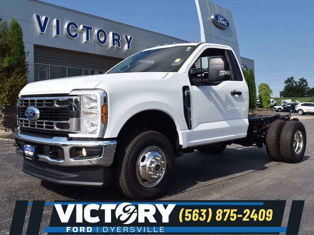 2026 Ford F-350 Super Duty Chassis Cab