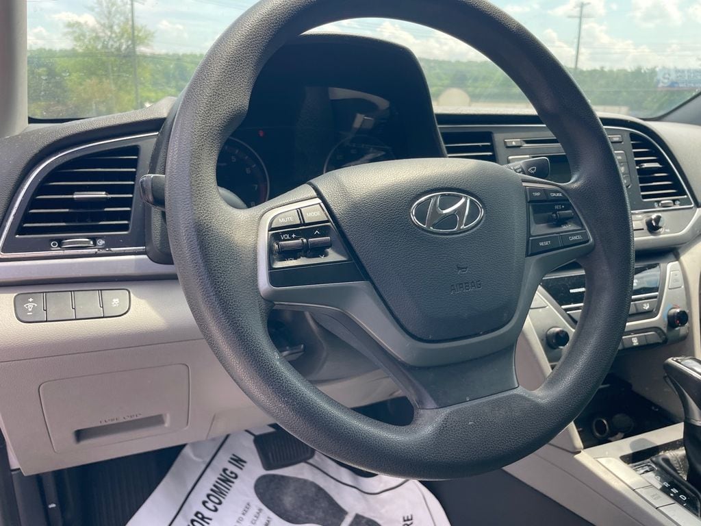 2017 Hyundai Elantra SE - Photo 9