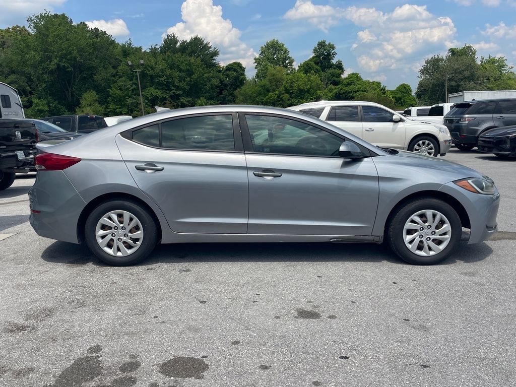 2017 Hyundai Elantra SE - Photo 8