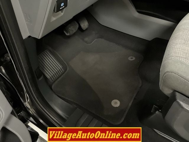 2023 Ford F-150 XLT - Photo 23