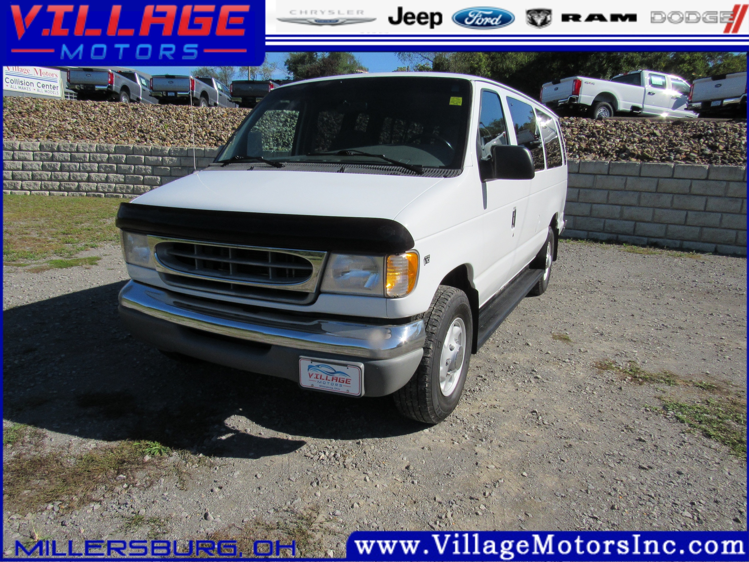 2000 Ford Econoline Wagon XLT
