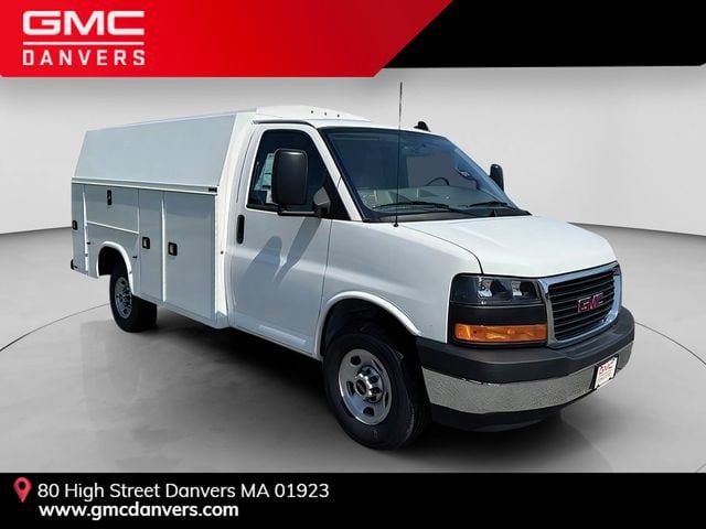 2025 GMC Savana Cutaway Work Van