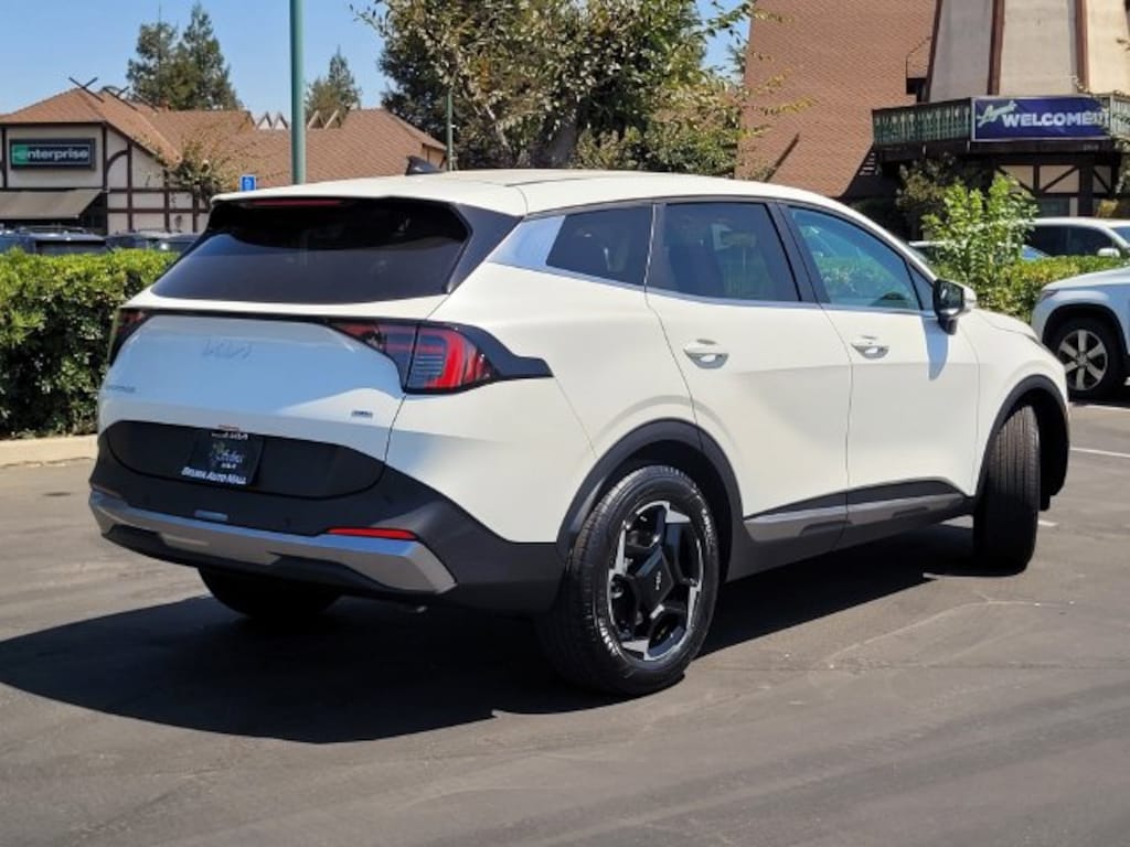 New 2027 Kia Sportage Hybrid EX SUV