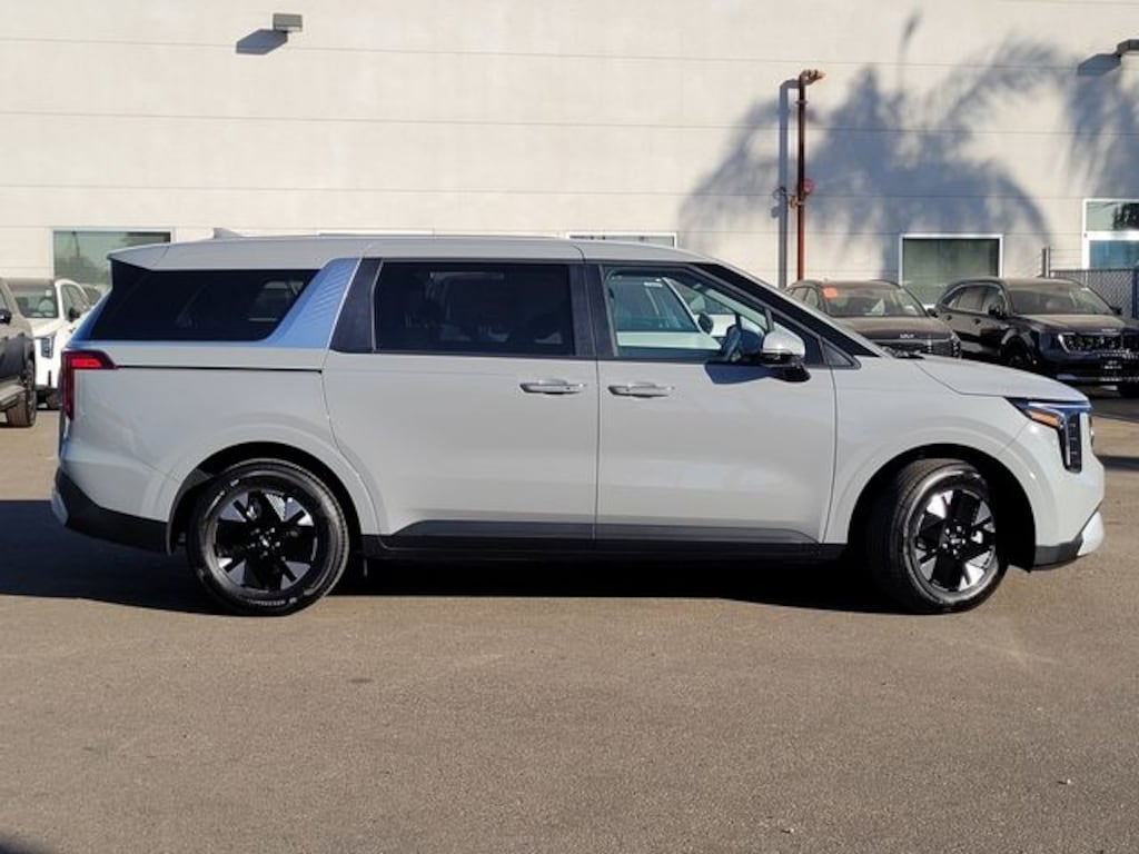 New 2027 Kia Carnival Hybrid LXS Van Passenger Van