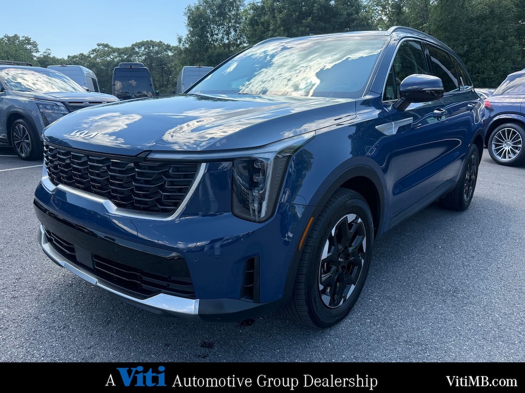 Used 2025 Kia Sorento S SUV