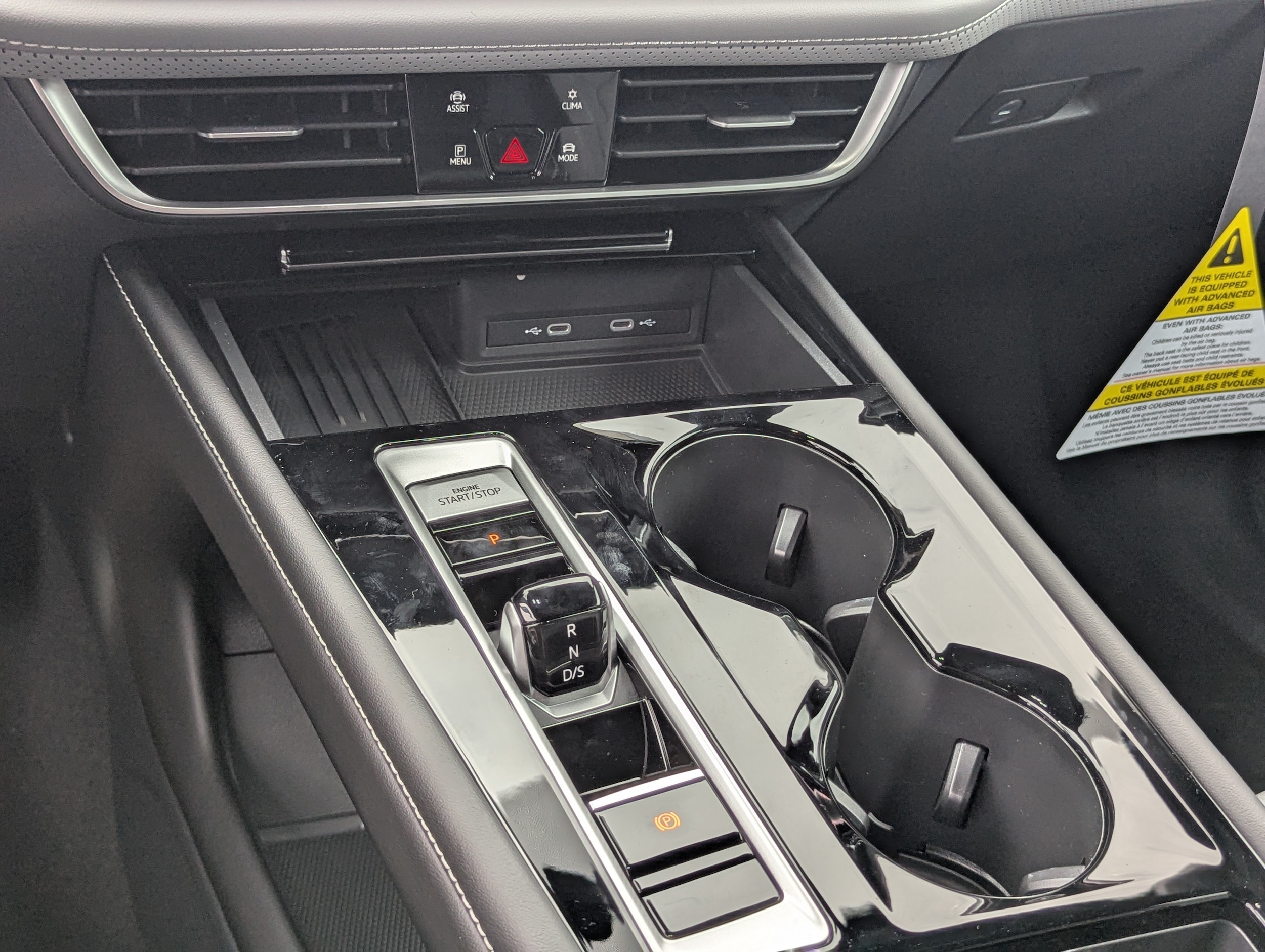 2026 Volkswagen Atlas Cross Sport SEL R-LINE - Photo 16