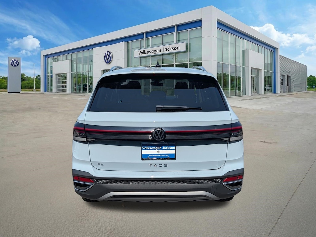 New 2026 Volkswagen Taos 1.5T SE SUV