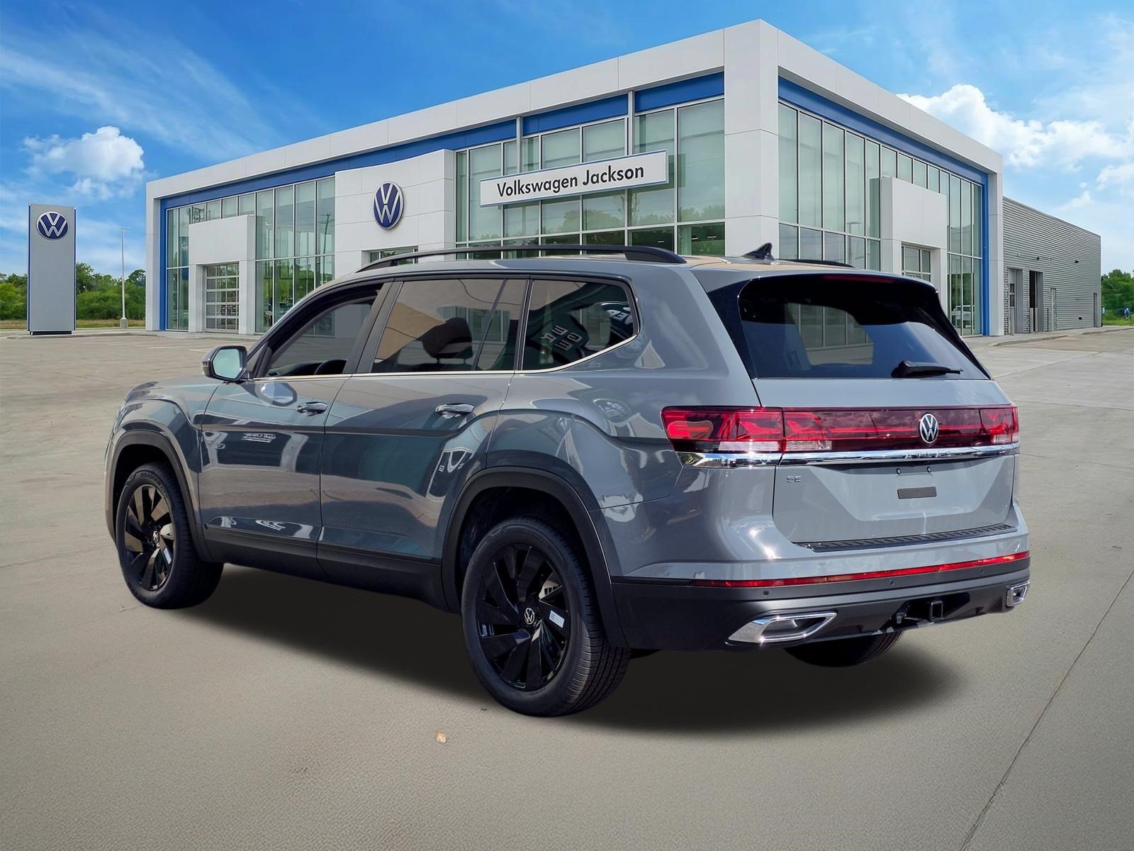 New 2026 Volkswagen Atlas SE w/Technology SUV