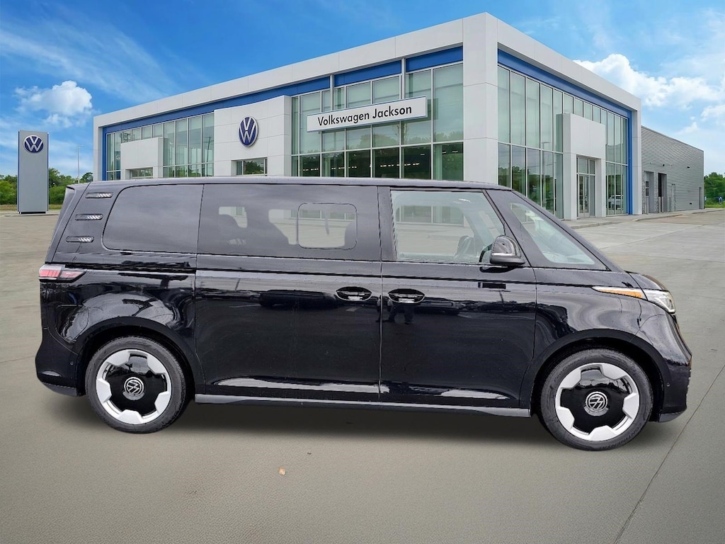 New 2025 Volkswagen ID. Buzz Pro S Van Passenger Van