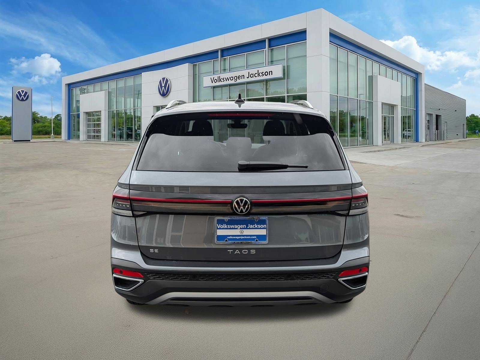 New 2026 Volkswagen Taos 1.5T SE SUV