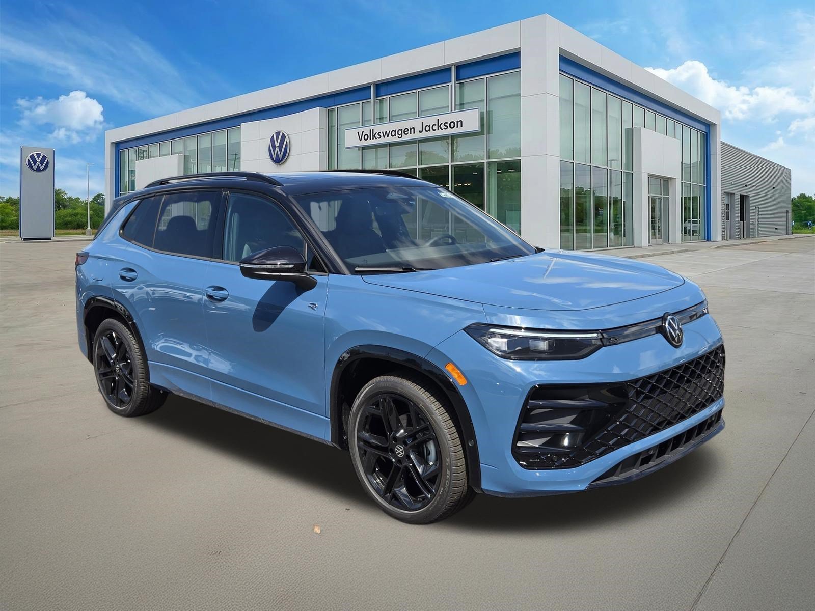 New 2026 Volkswagen Tiguan SE R-Line Black SUV