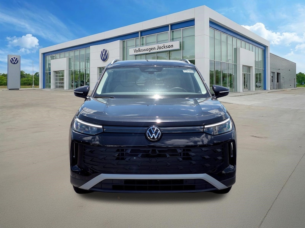 New 2026 Volkswagen Tiguan SE SUV