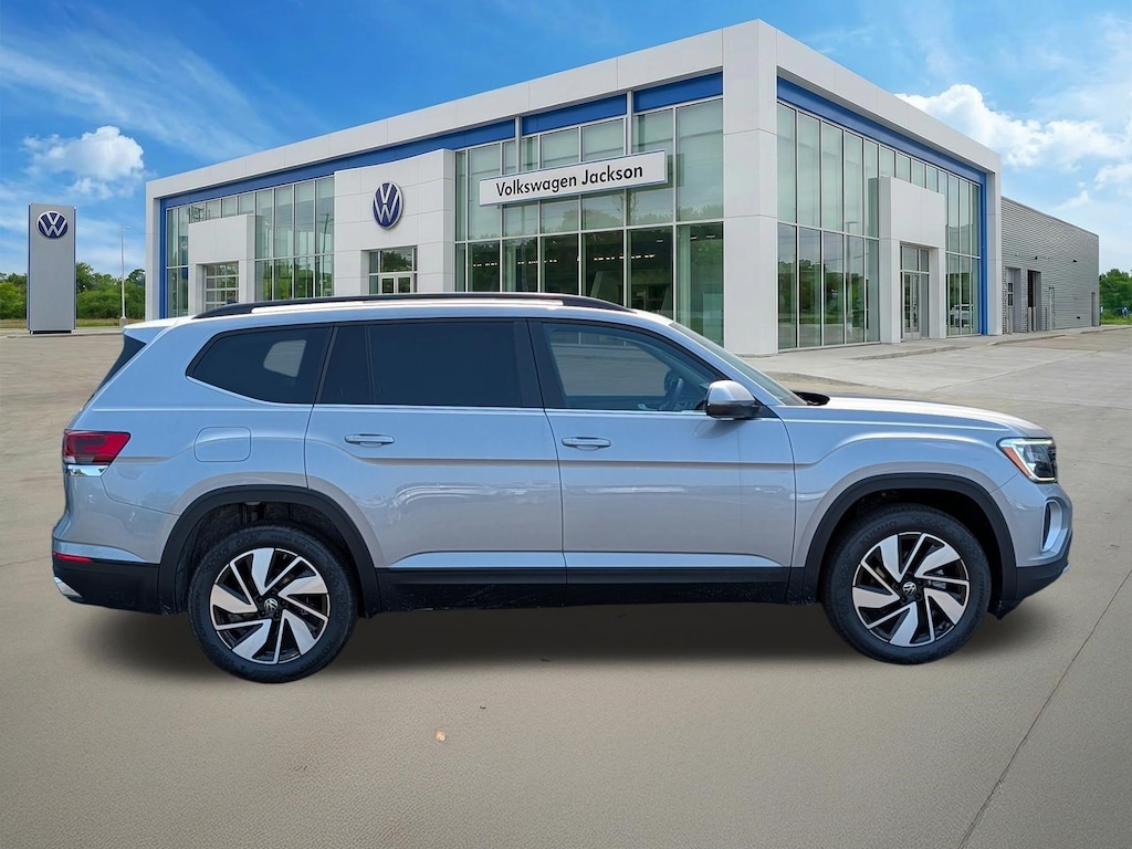 New 2026 Volkswagen Atlas SE w/Technology SUV