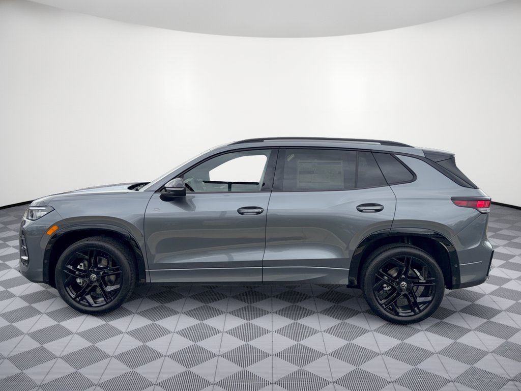 New 2026 Volkswagen Tiguan SE R-Line Black SUV