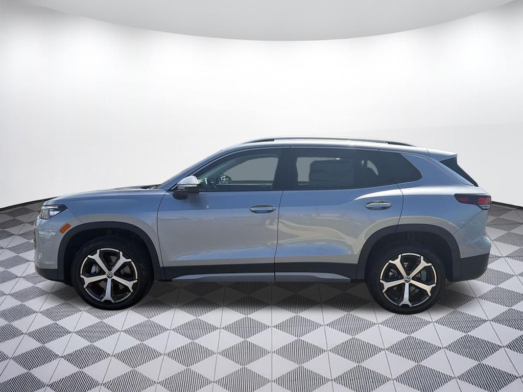 New 2026 Volkswagen Tiguan SE SUV