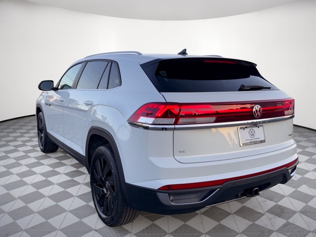 New 2026 Volkswagen Atlas Cross Sport 2.0T SE w/Technology SUV