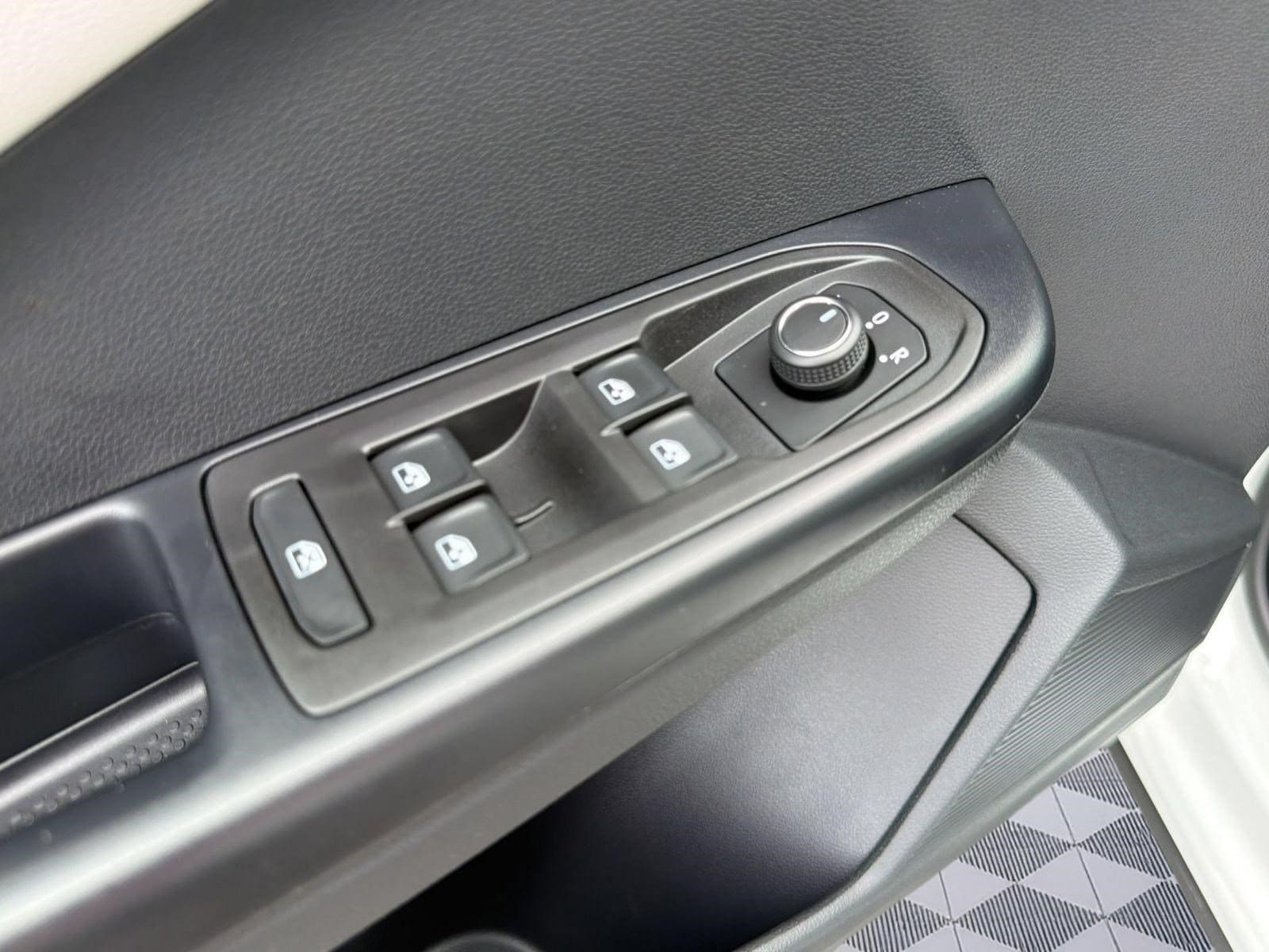 2026 Volkswagen Taos S - Photo 25