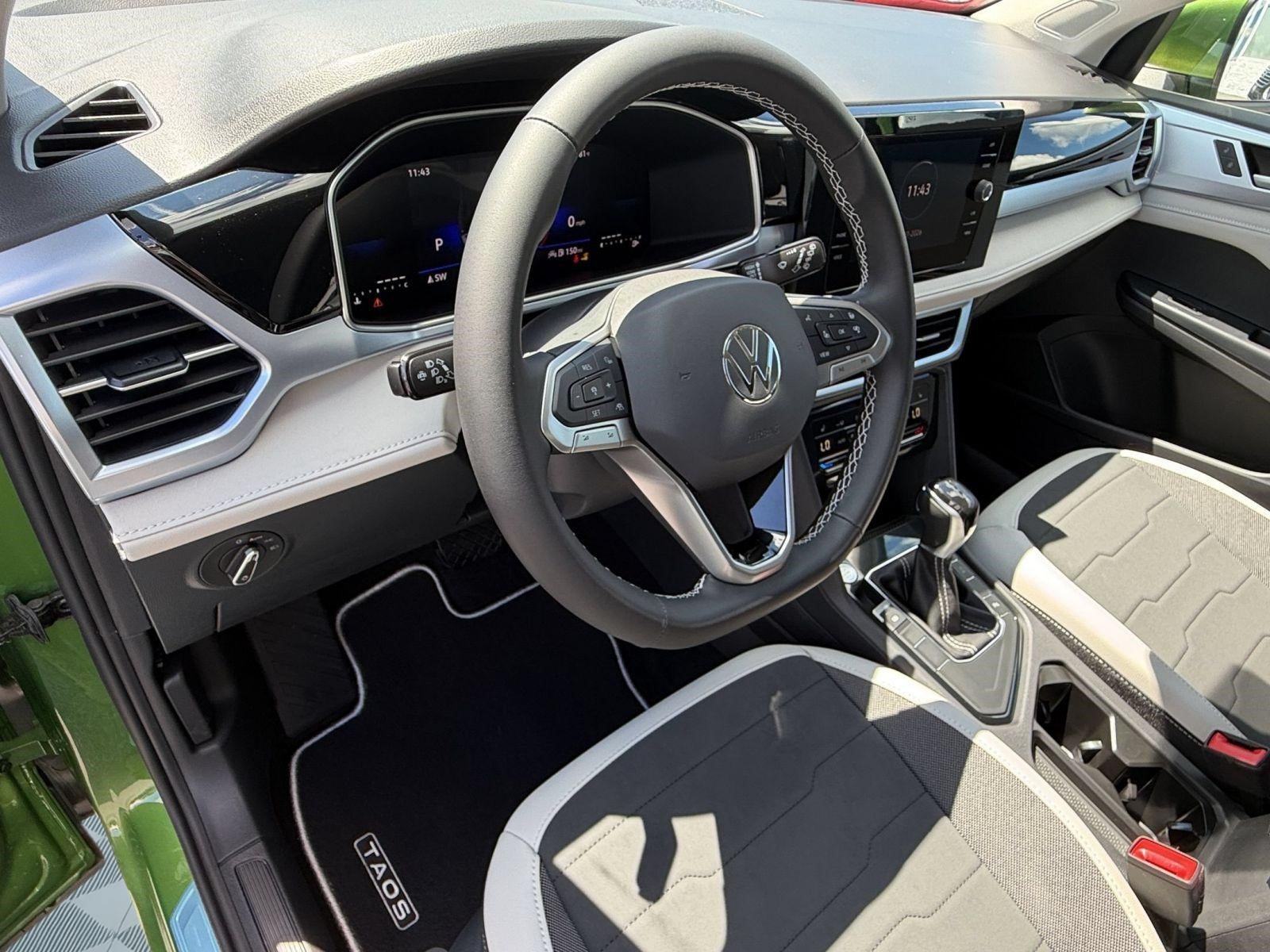 New 2026 Volkswagen Taos SE SUV