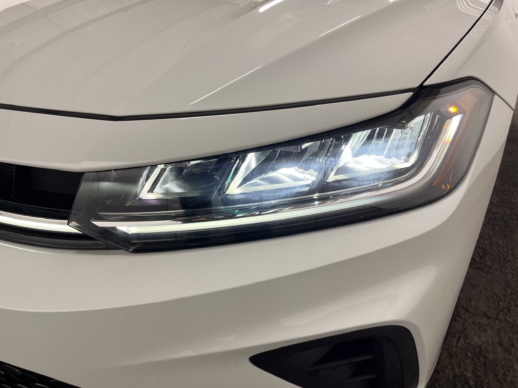 2026 Volkswagen Jetta Sport - Photo 9