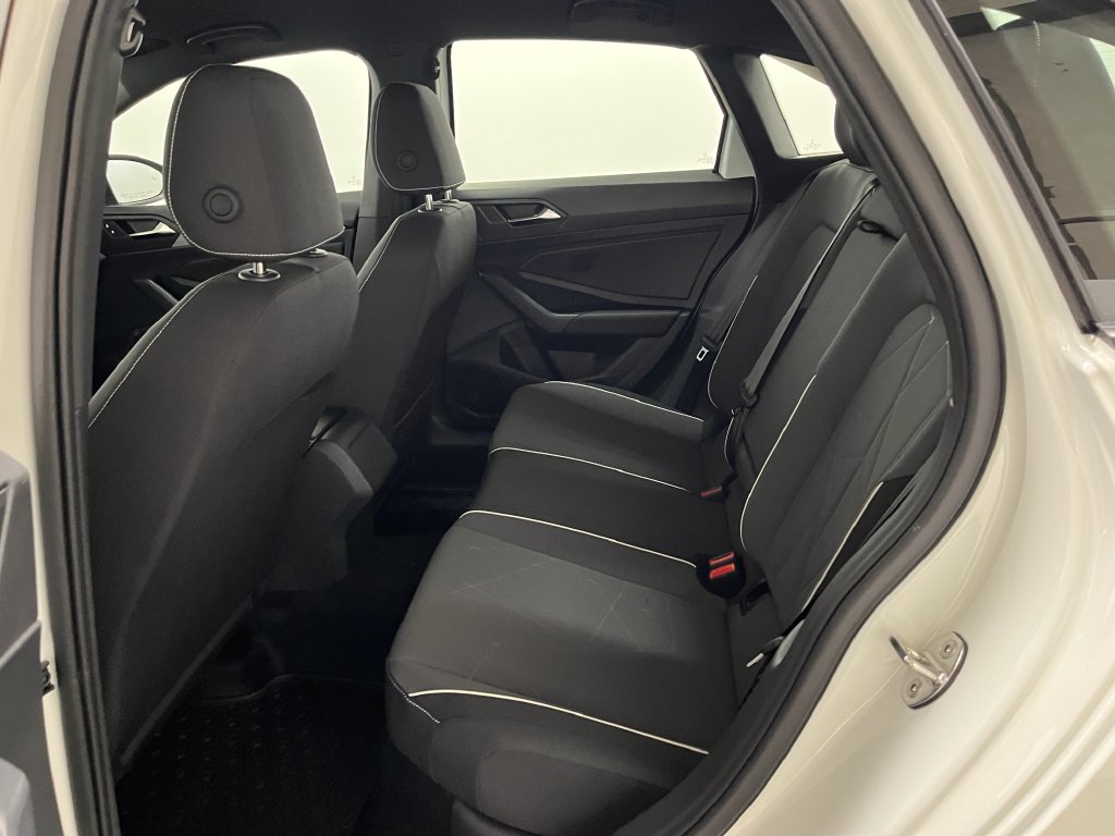 2026 Volkswagen Jetta Sport - Photo 13