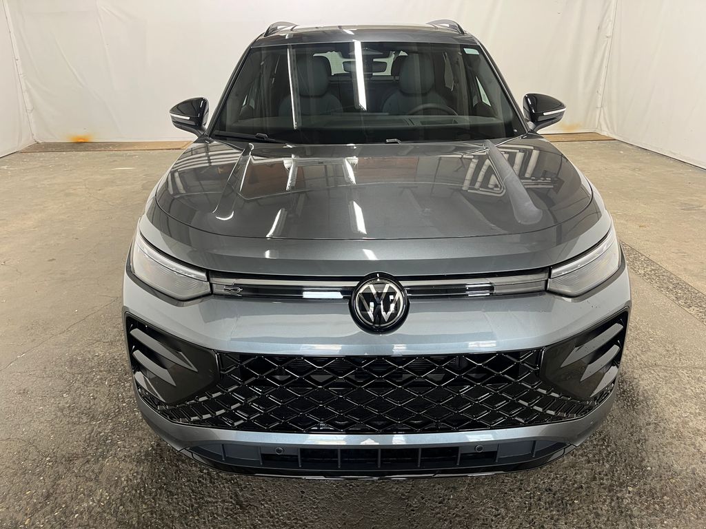 New 2026 Volkswagen Tiguan SE R-Line Black SUV