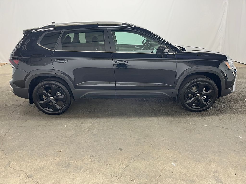 New 2026 Volkswagen Taos 1.5T SEL SUV