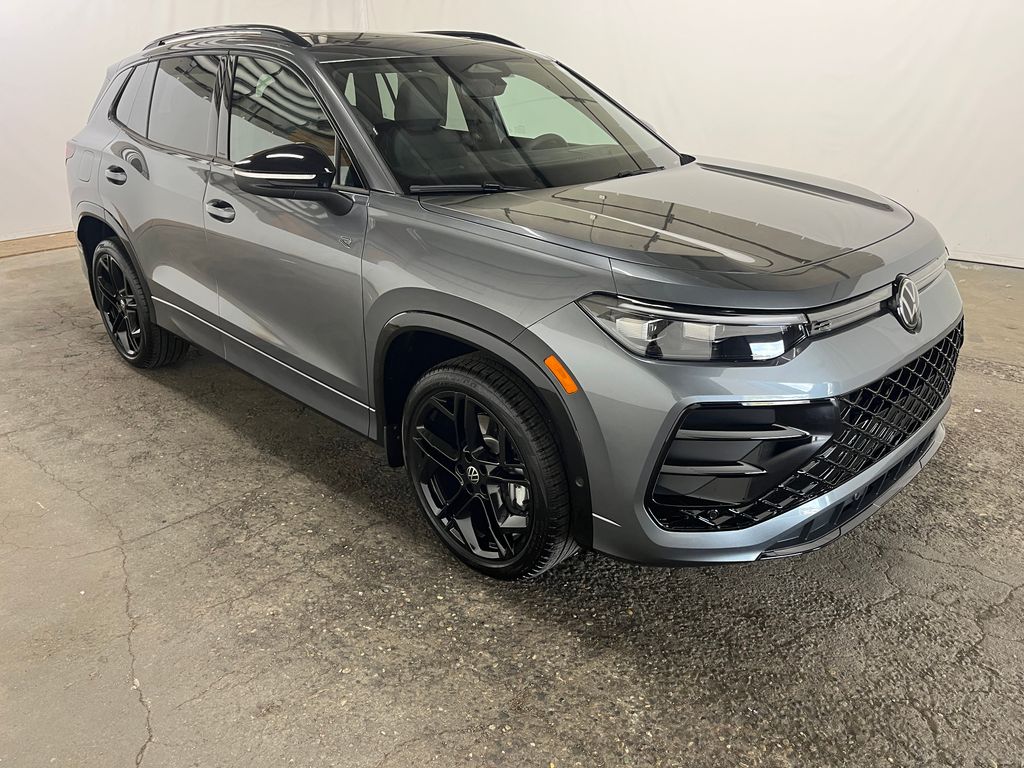 New 2026 Volkswagen Tiguan SE R-Line Black SUV