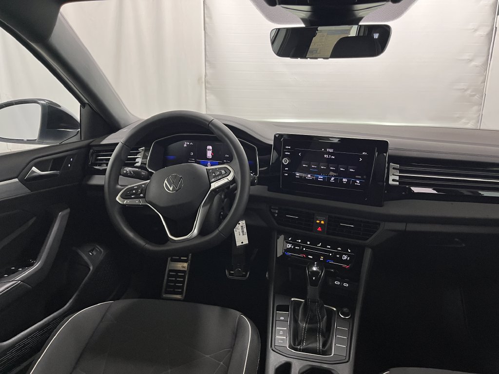 2026 Volkswagen Jetta Sport - Photo 15