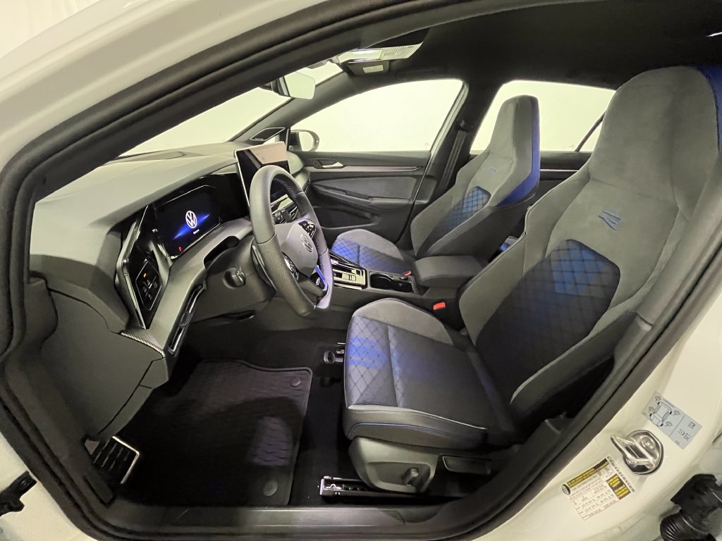 2026 Volkswagen Golf R R - Photo 12