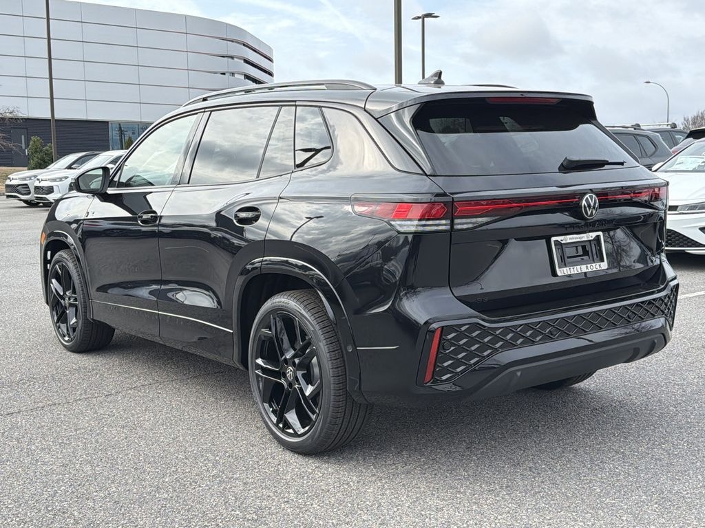 New 2026 Volkswagen Tiguan SE R-Line Black SUV