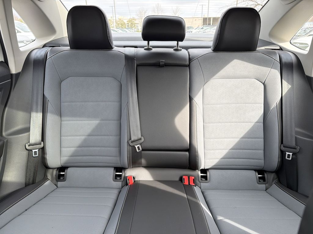 2026 Volkswagen Jetta SE - Photo 29