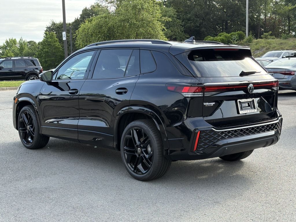 New 2026 Volkswagen Tiguan 2.0T SE R-Line Black SUV