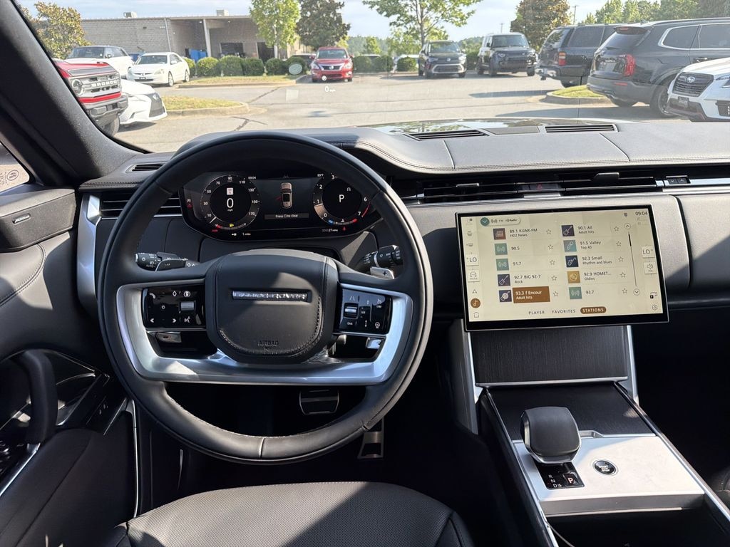 New 2026 Land Rover Range Rover SE SUV