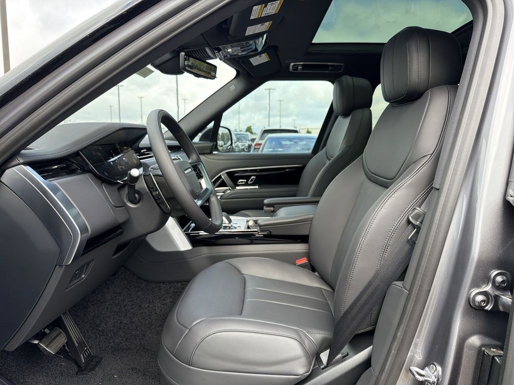 New 2026 Land Rover Range Rover SE SUV