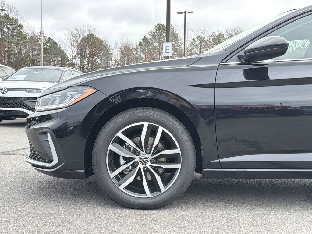 2026 Volkswagen Jetta SE - Photo 9