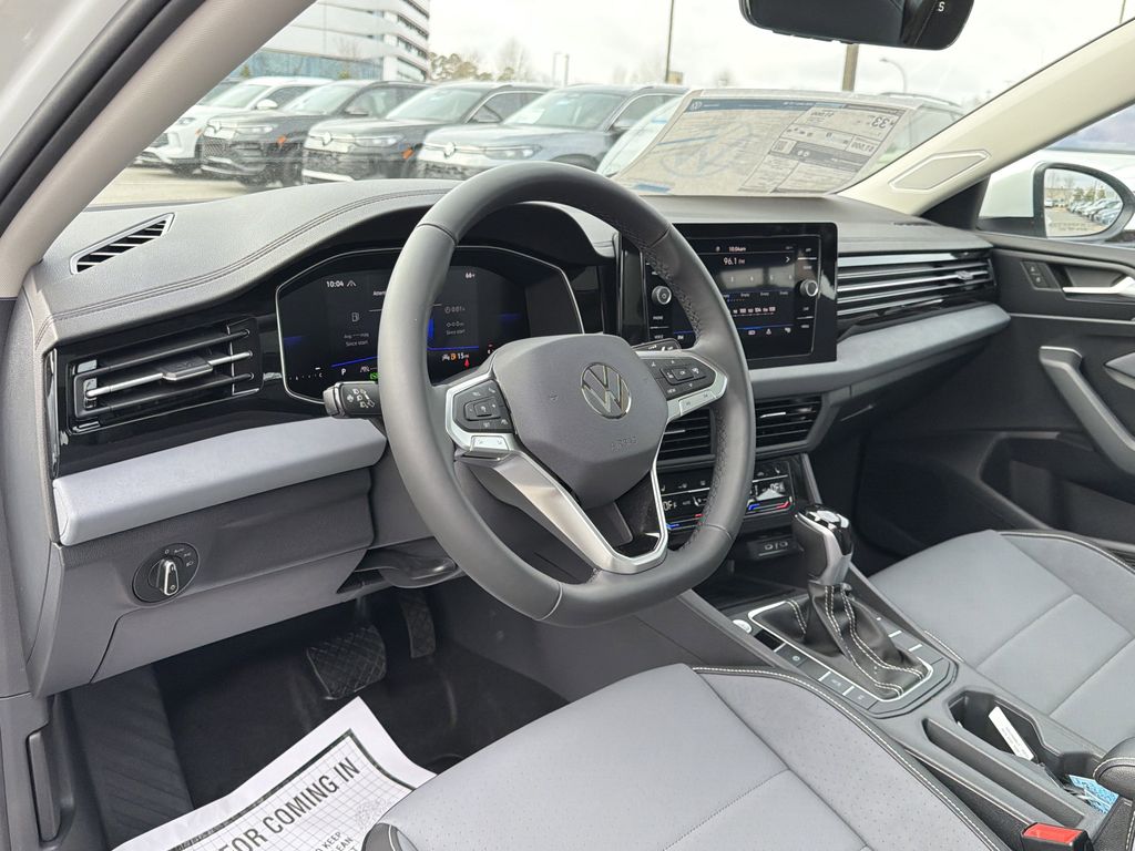 2026 Volkswagen Jetta SE - Photo 10
