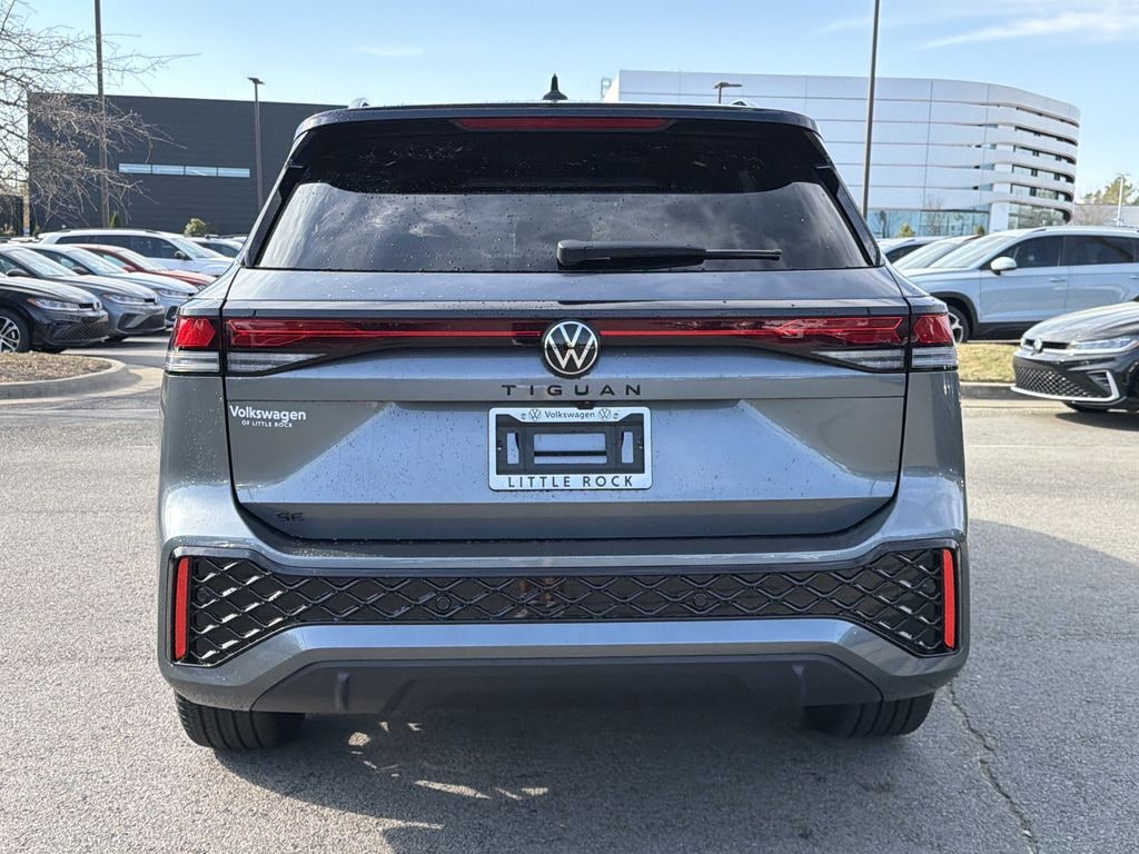 New 2026 Volkswagen Tiguan SE R-Line Black SUV