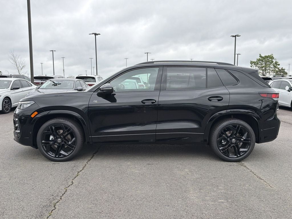 New 2026 Volkswagen Tiguan SE R-Line Black SUV