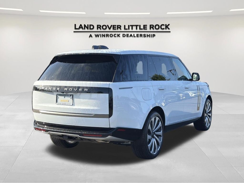 New 2026 Land Rover Range Rover SE SUV