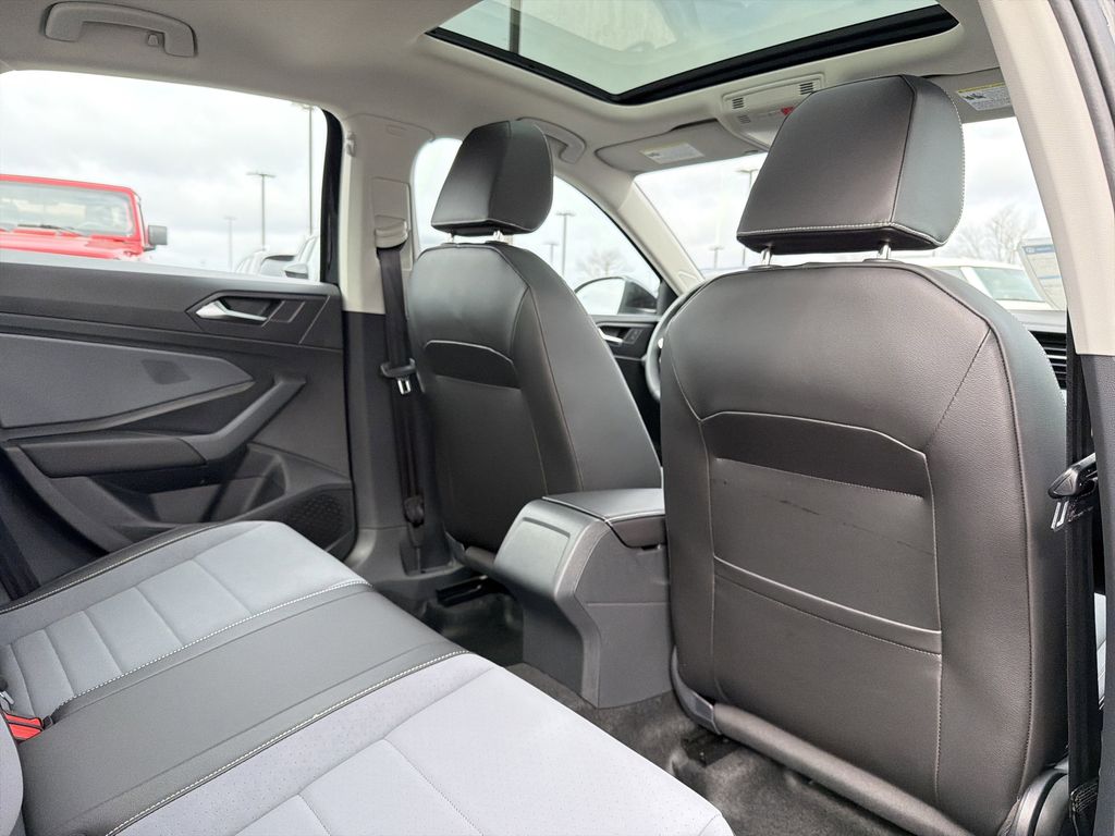 2026 Volkswagen Jetta SE - Photo 17