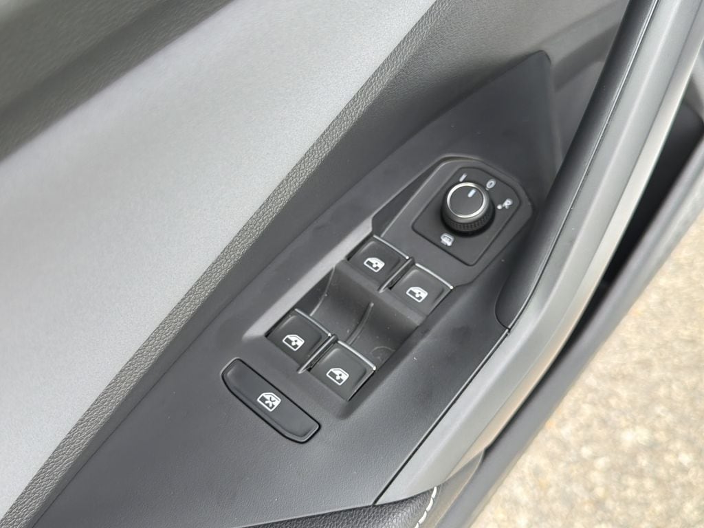 2026 Volkswagen Jetta SE - Photo 23