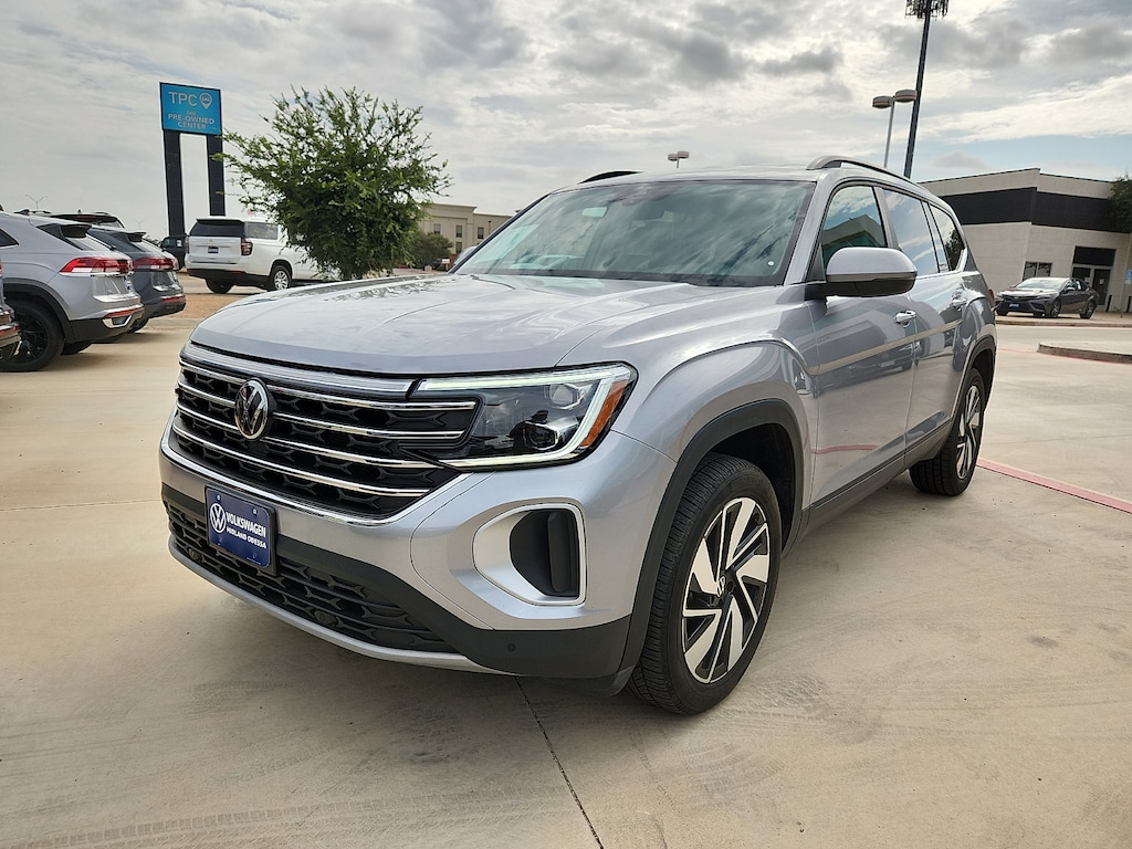 Used 2025 Volkswagen Atlas 2.0T SE w/Technology SUV