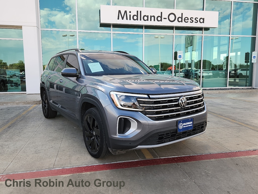Used 2024 Volkswagen Atlas 2.0T SE w/Technology SUV