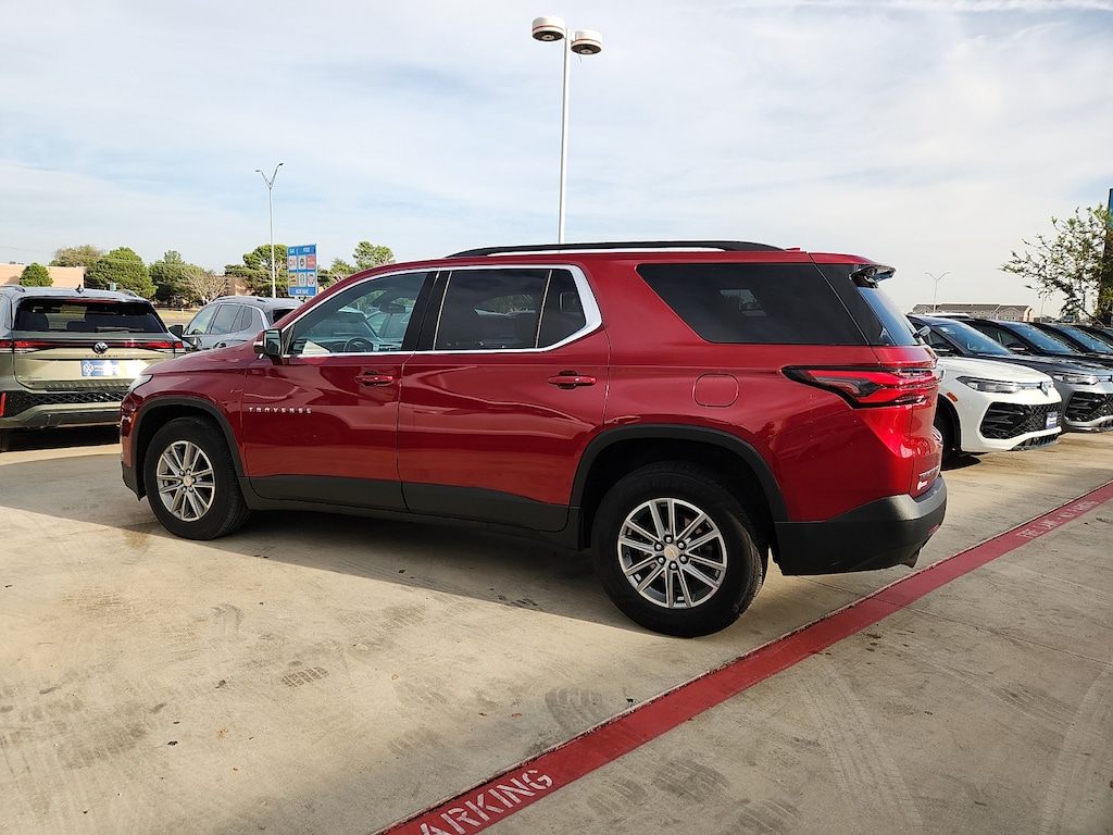 Used 2023 Chevrolet Traverse AWD LT Leather SUV