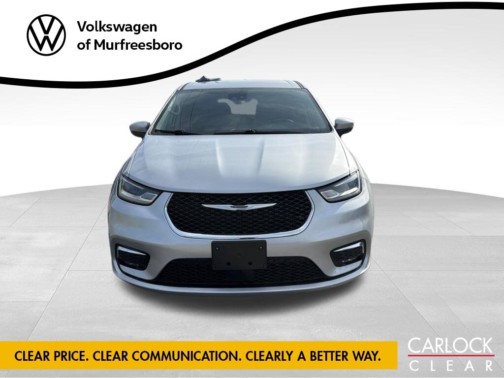 Used 2023 Chrysler Pacifica Touring L Van Passenger Van