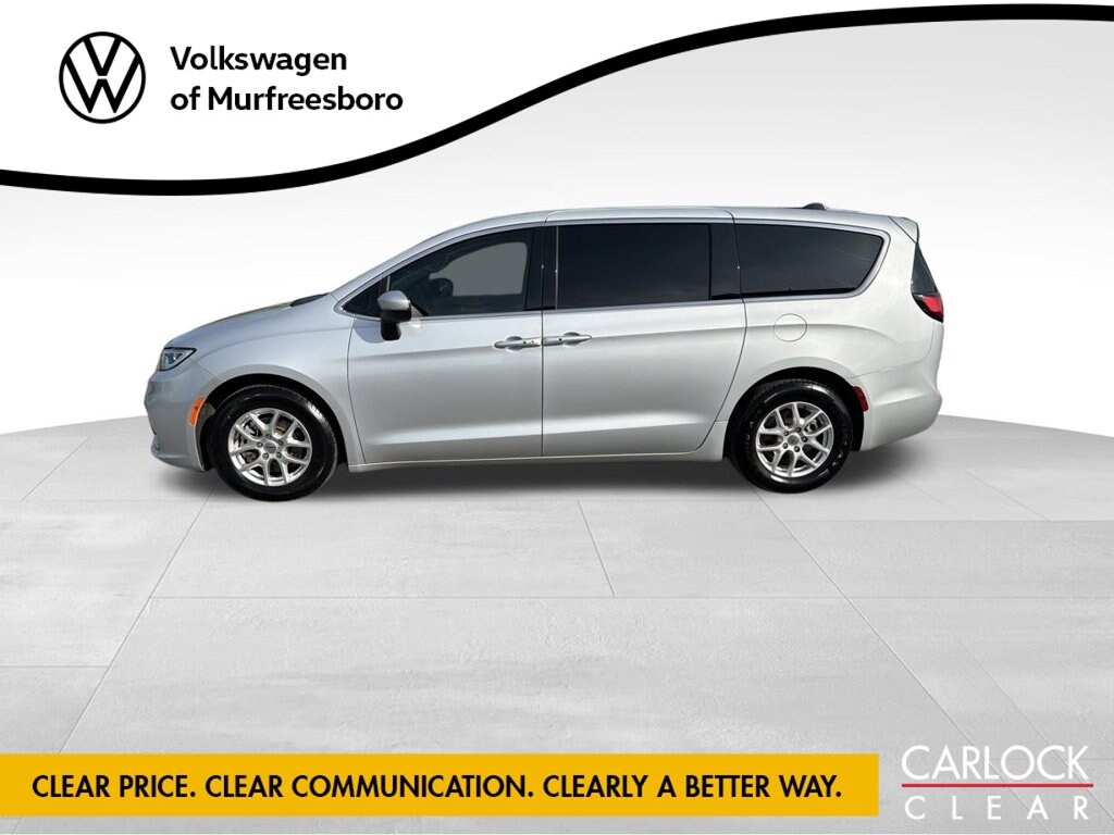 Used 2023 Chrysler Pacifica Touring L Van Passenger Van