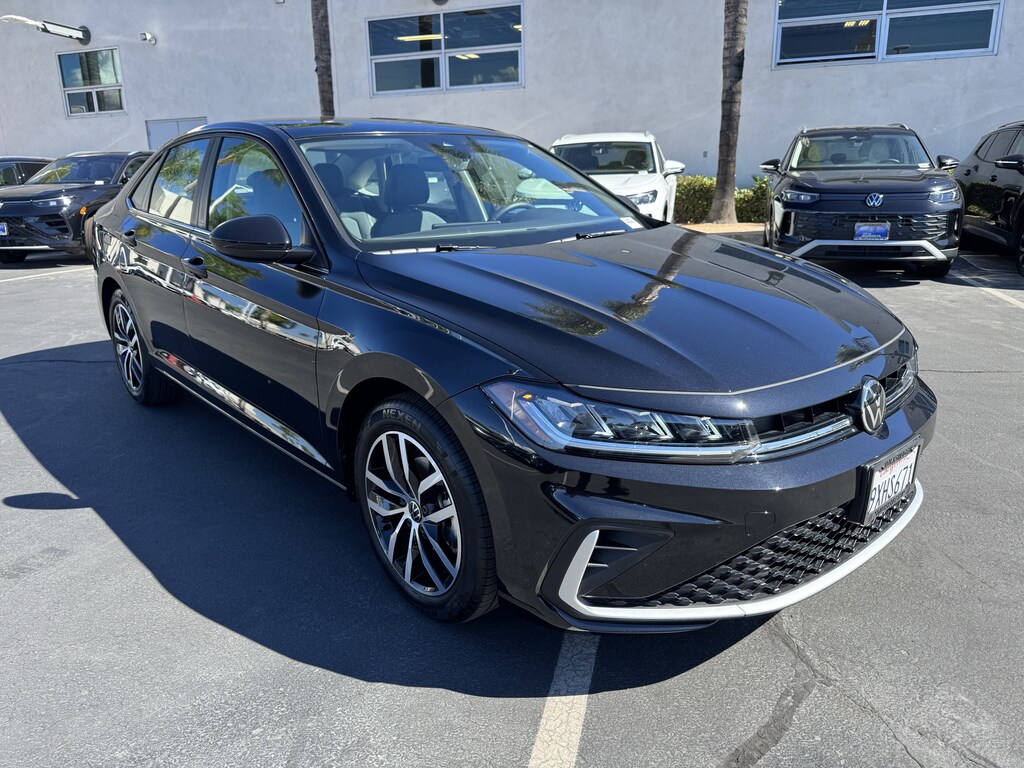 Used 2026 Volkswagen Jetta SE Sedan
